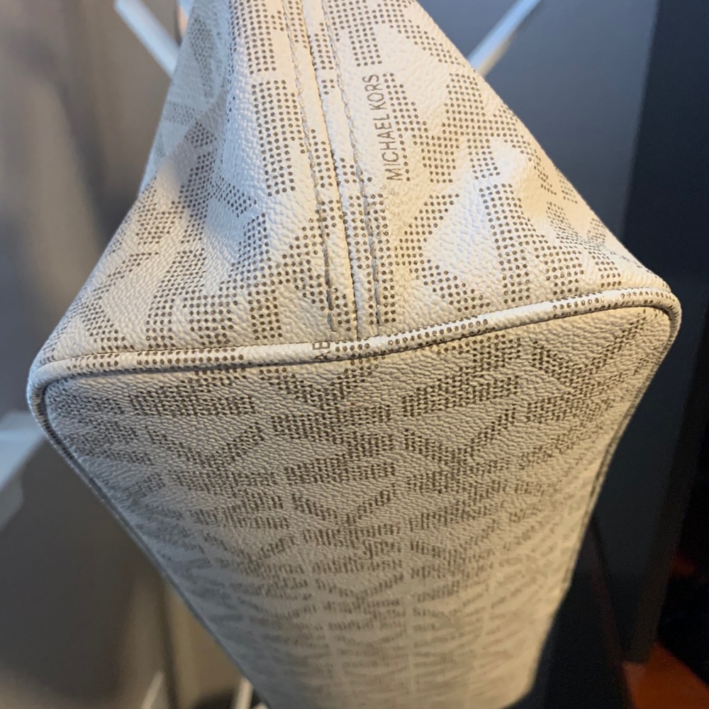 Michaels Kors Tote Laptop Bag - Picture 4 of 11